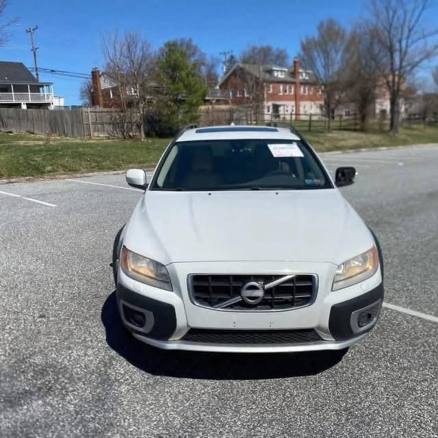 2010 Volvo xc70 - Image 2