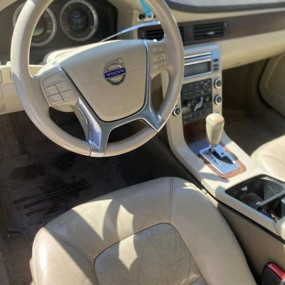 2010 Volvo xc70 - Image 4